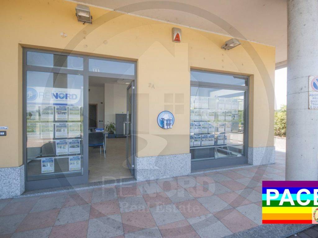 negozio in vendita a Cura Carpignano