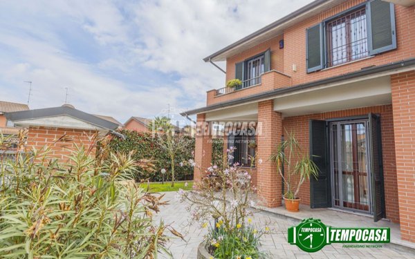 casa indipendente in vendita a Cura Carpignano in zona Prado