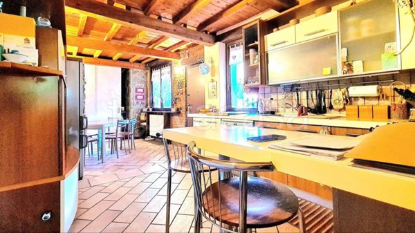 casa indipendente in vendita a Cura Carpignano in zona Prado