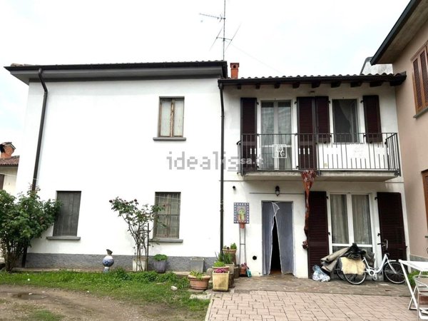 appartamento in vendita a Cura Carpignano in zona Calignano