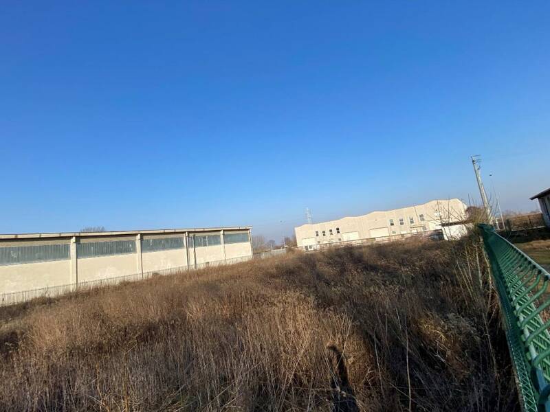 terreno edificabile in vendita a Cura Carpignano
