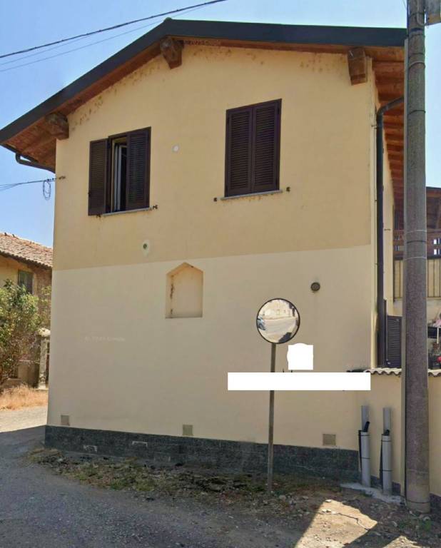 appartamento in vendita a Cura Carpignano in zona Calignano
