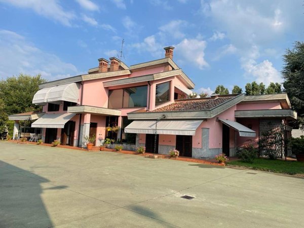 casa indipendente in vendita a Cura Carpignano in zona Prado