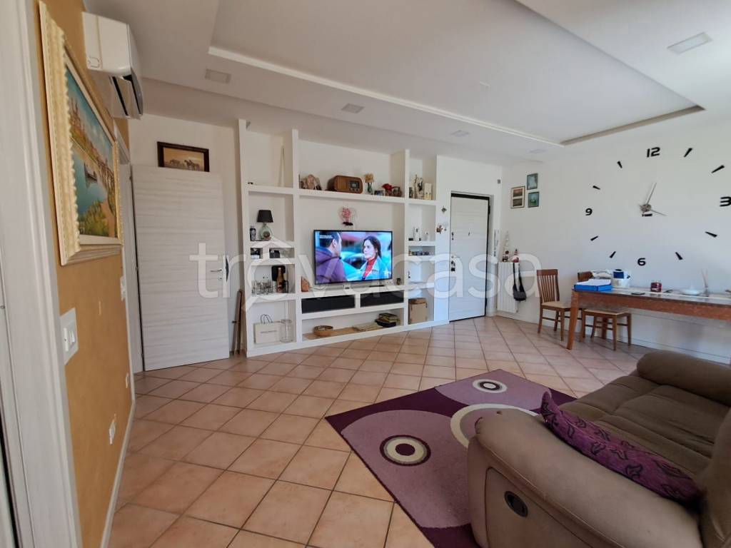 appartamento in vendita a Cura Carpignano in zona Calignano