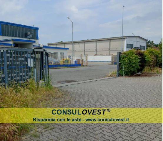 locale commerciale in vendita a Cura Carpignano in zona Prado