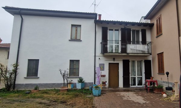 casa semindipendente in vendita a Cura Carpignano in zona Calignano