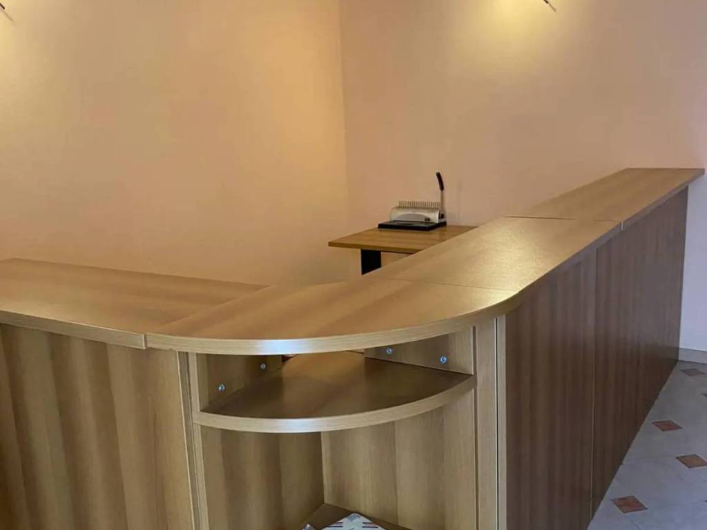 ufficio in vendita a Cura Carpignano in zona Prado