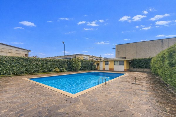 villa in vendita a Cura Carpignano in zona Prado