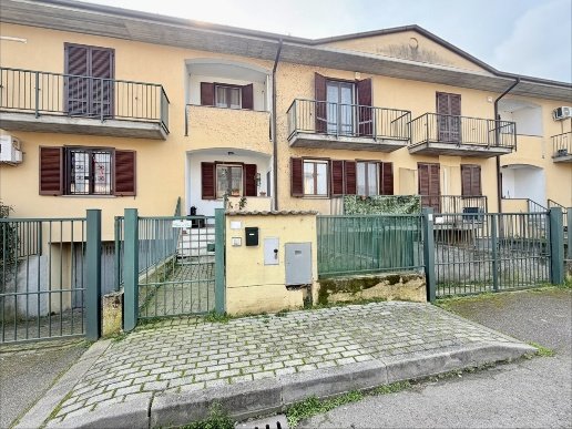 casa indipendente in vendita a Cura Carpignano in zona Calignano