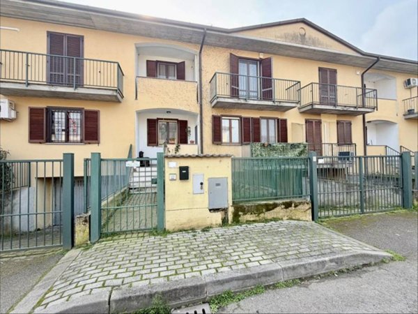 casa indipendente in vendita a Cura Carpignano in zona Calignano