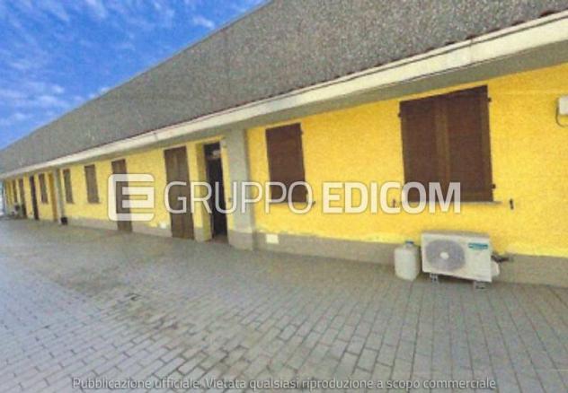 negozio in vendita a Cura Carpignano