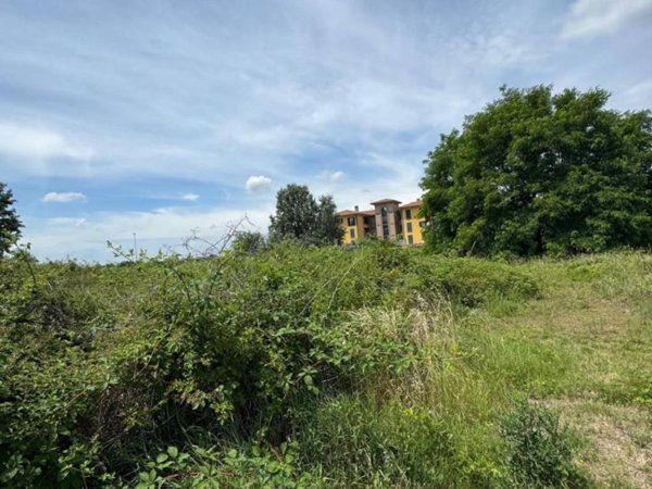 terreno edificabile in vendita a Cura Carpignano in zona Prado