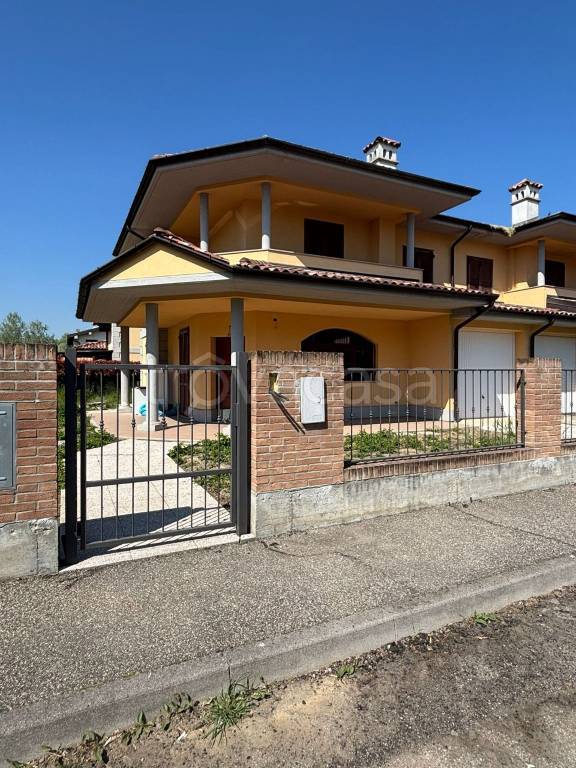 casa indipendente in vendita a Cura Carpignano