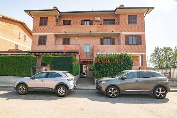 appartamento in vendita a Cura Carpignano in zona Borghetto