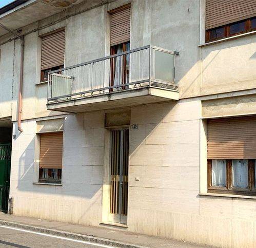 casa indipendente in vendita a Dorno
