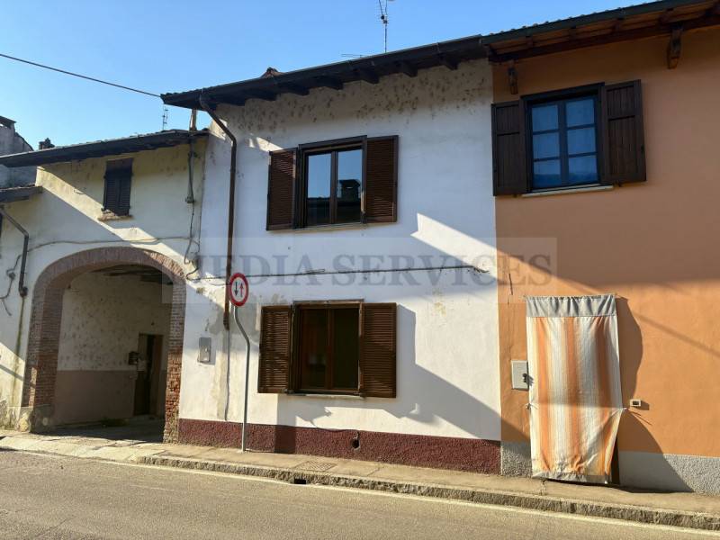 casa indipendente in vendita a Dorno