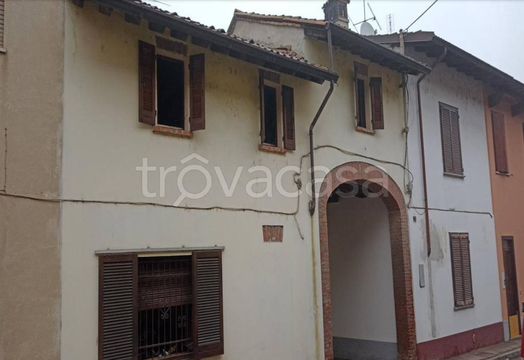 casa indipendente in vendita a Dorno