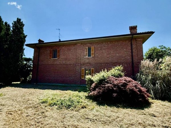 casa indipendente in vendita a Dorno