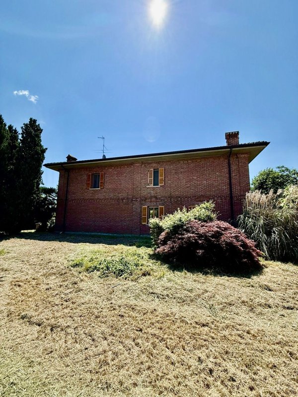 casa indipendente in vendita a Dorno