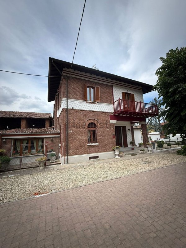 pentavano in vendita a Dorno