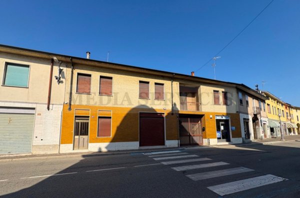casa semindipendente in vendita a Dorno