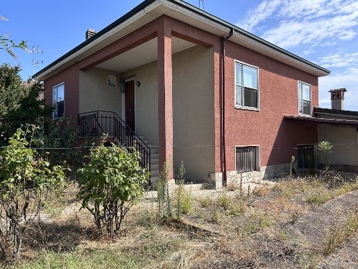 casa indipendente in vendita a Dorno