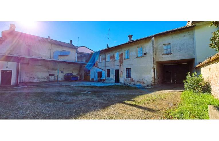 casa indipendente in vendita a Dorno