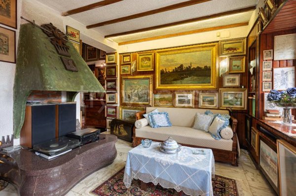 casa indipendente in vendita a Dorno