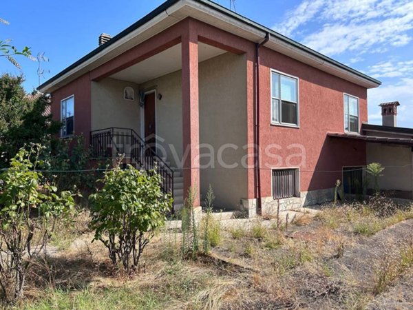 casa indipendente in vendita a Dorno