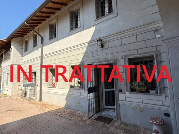 casa indipendente in vendita a Dorno