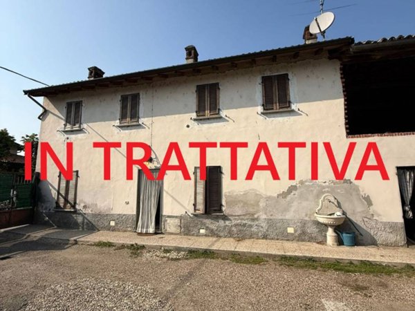 casa indipendente in vendita a Dorno