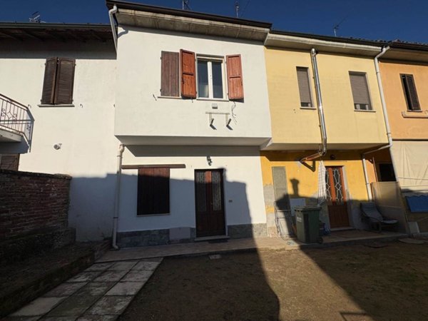 casa indipendente in vendita a Dorno