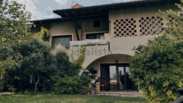 casa indipendente in vendita a Dorno