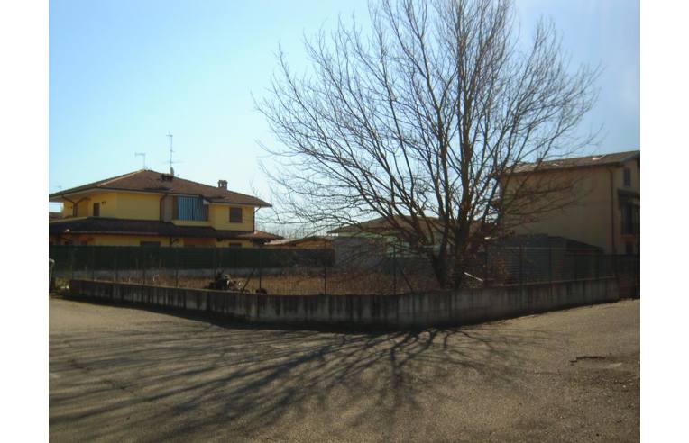 terreno edificabile in vendita a Dorno