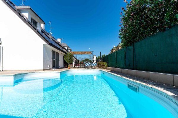 casa indipendente in vendita a Dorno