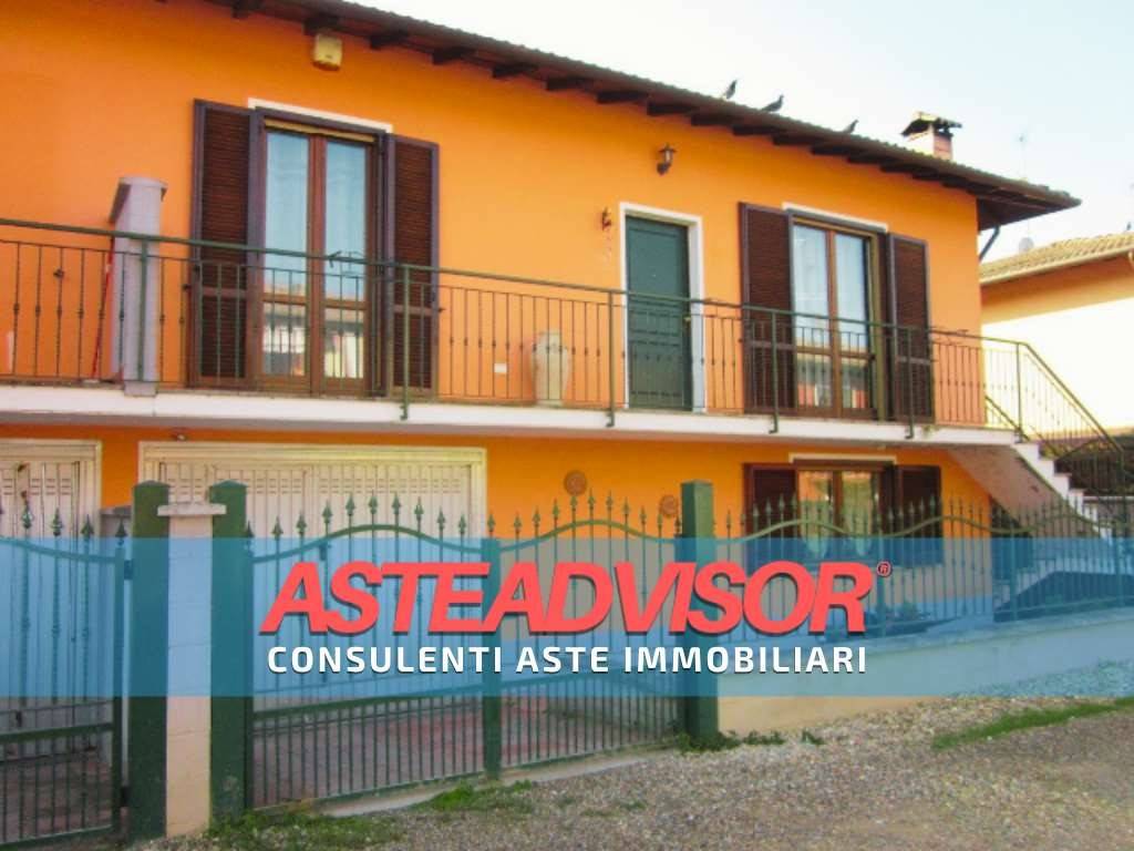 casa indipendente in vendita a Dorno
