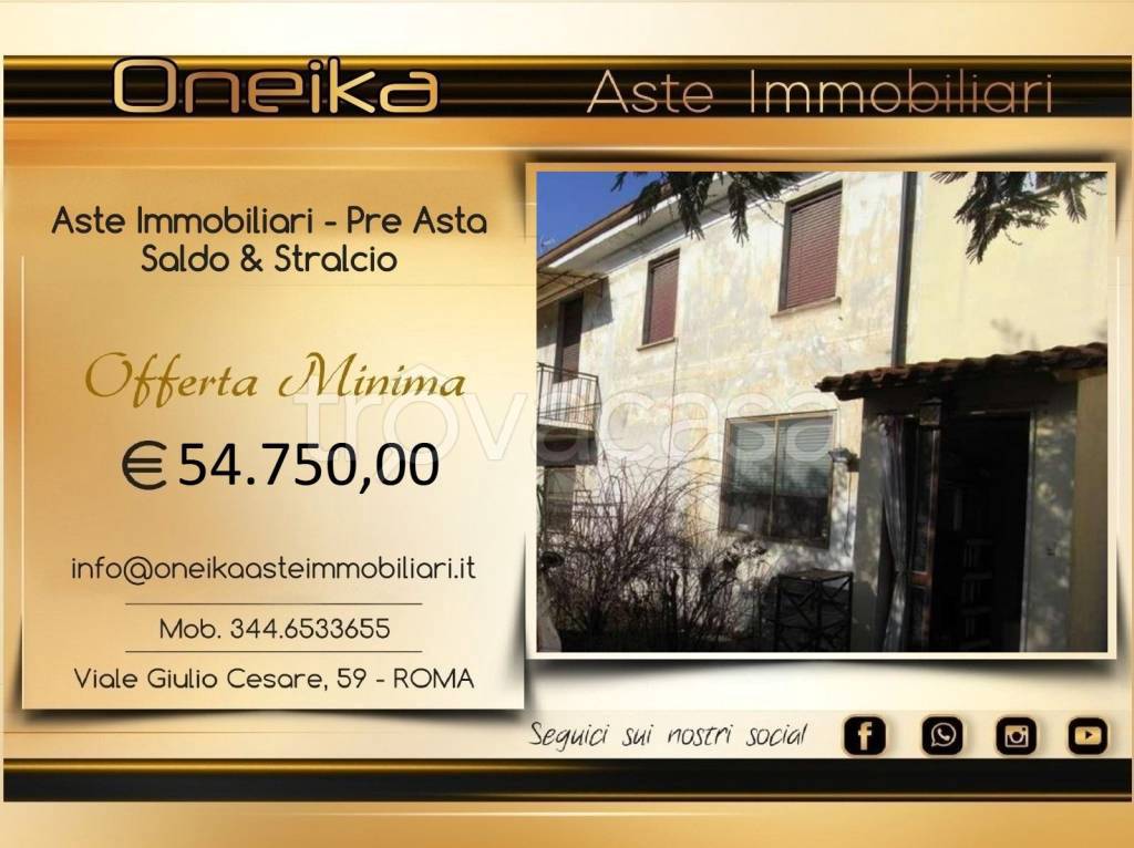 casa indipendente in vendita a Dorno