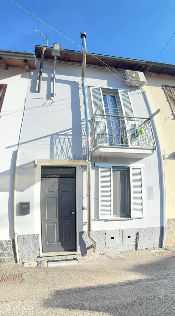 casa indipendente in vendita a Dorno