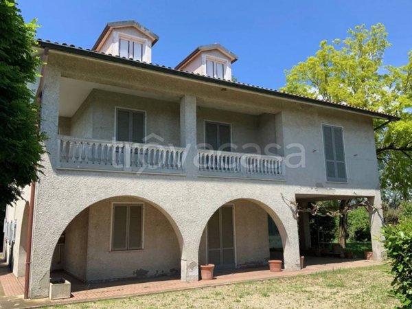 casa indipendente in vendita a Dorno