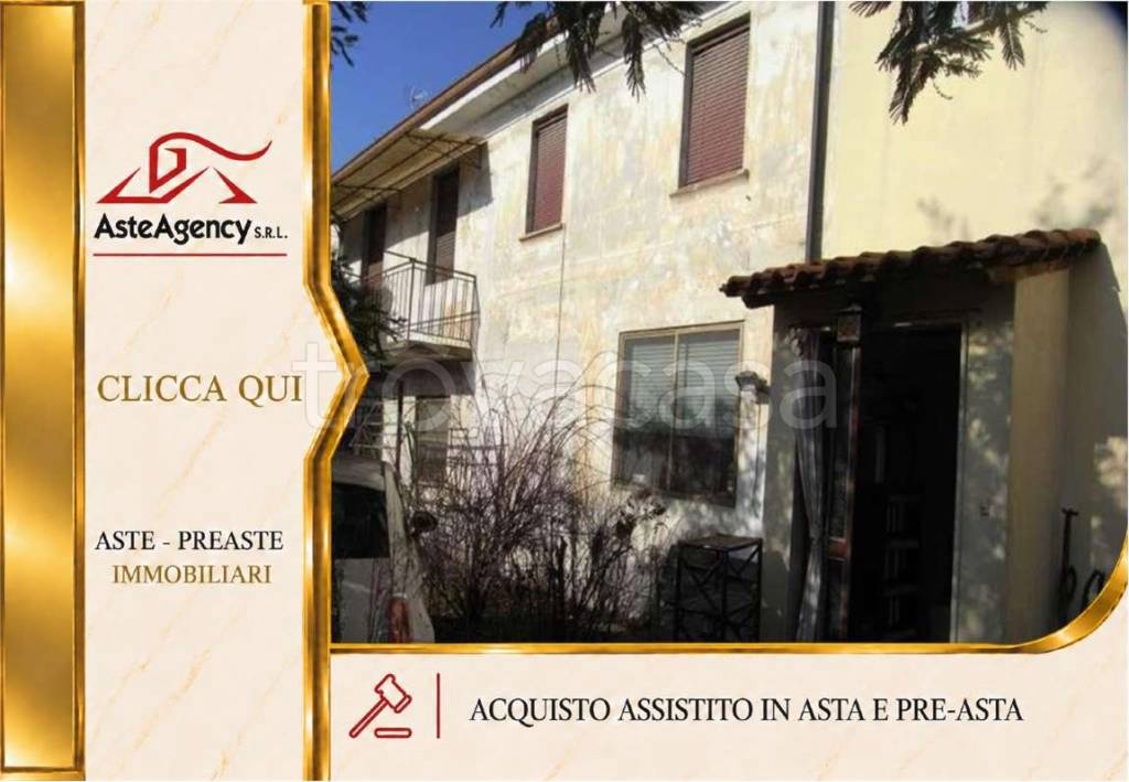 casa indipendente in vendita a Dorno