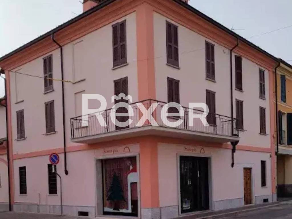 intera palazzina in vendita a Dorno