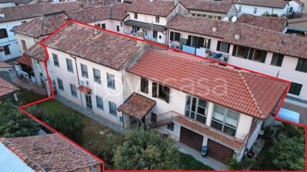 casa indipendente in vendita a Dorno