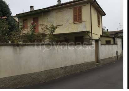 casa indipendente in vendita a Dorno