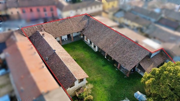 casale in vendita a Dorno