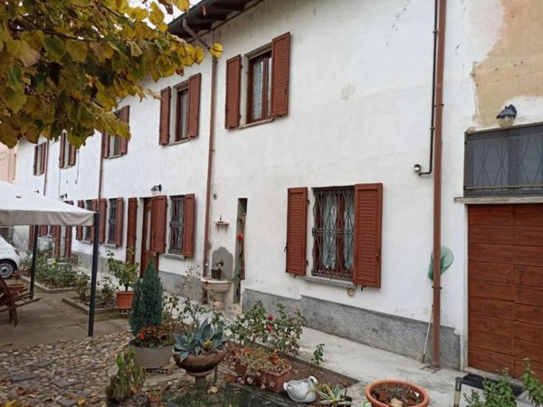 casa indipendente in vendita a Ferrera Erbognone