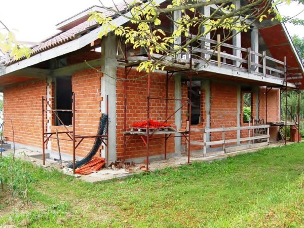 casa indipendente in vendita a Lauriano