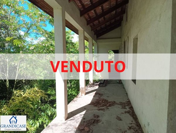 casa indipendente in vendita a Lauriano