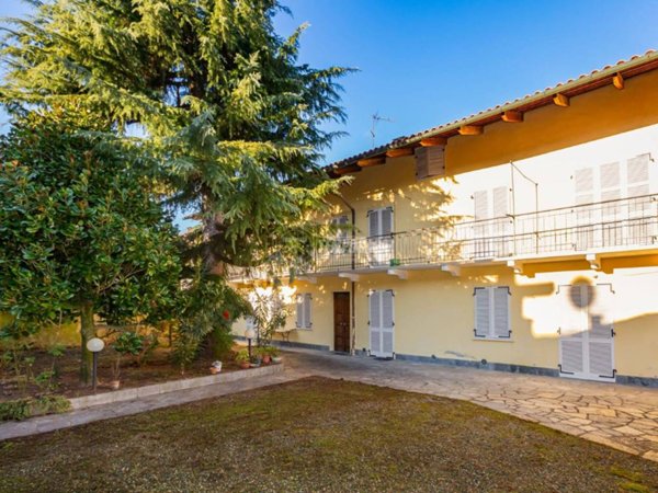 casa semindipendente in vendita a Lauriano