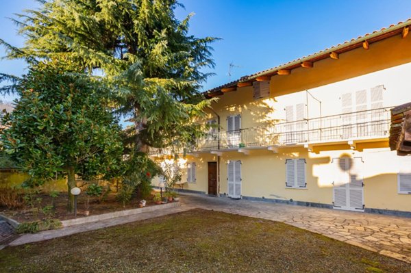 casa indipendente in vendita a Lauriano