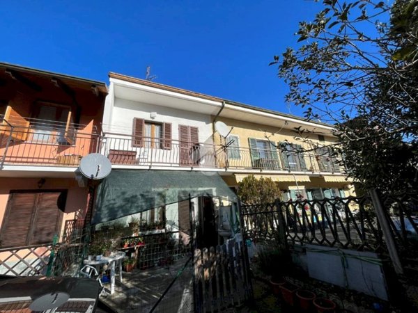 casa semindipendente in vendita a Lauriano